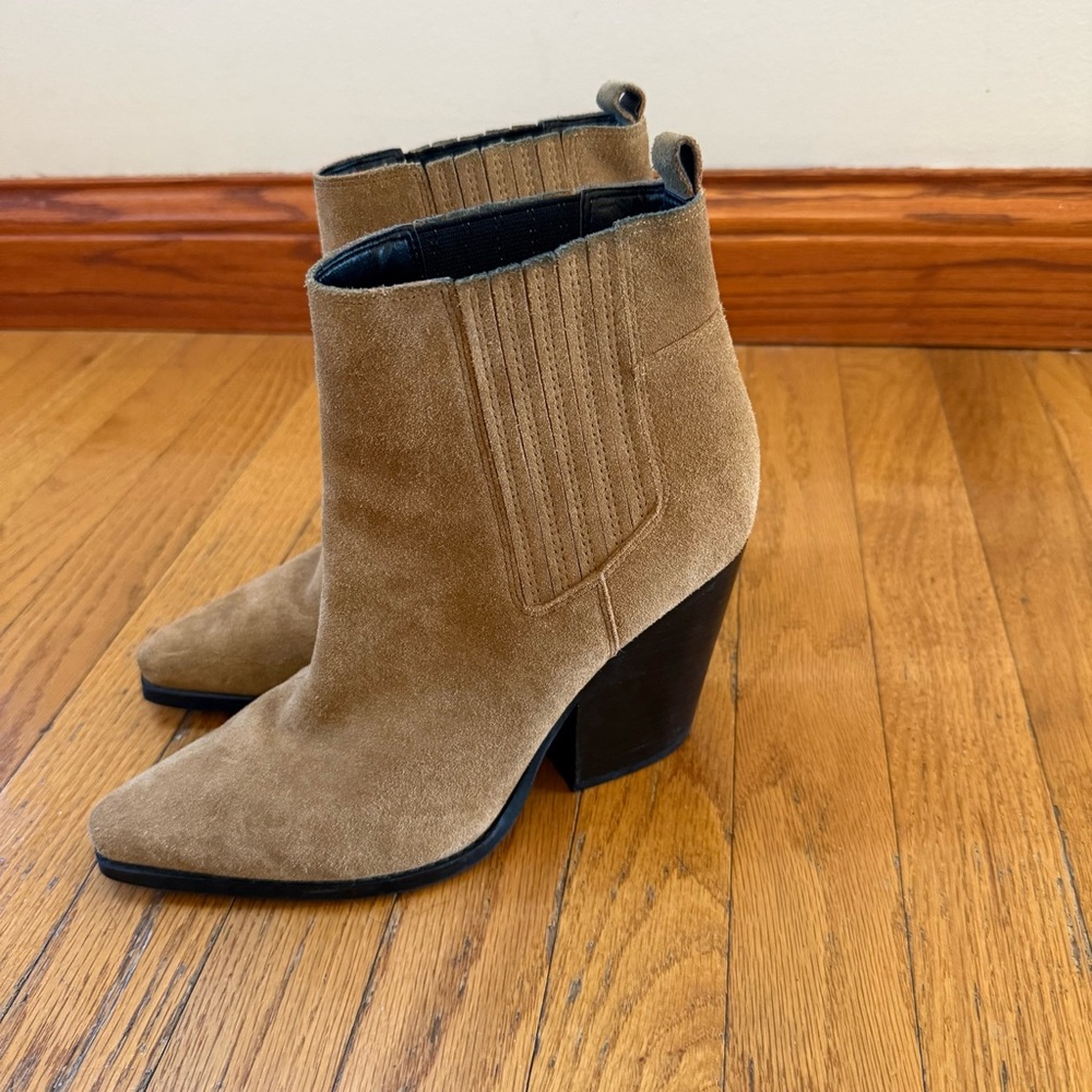 Kendall & Kylie Brown Suede Ankle Booties size 8.5
